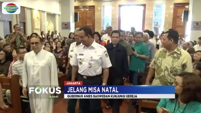 Gubernur DKI Jakarta Anies Baswedan hadiri misa Natal di Gereja Katedral, Jakarta Pusat.