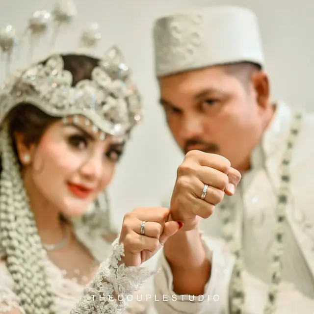 Lepas Masa Lajang, 7 Momen Pernikahan Gina Youbi Duo Racun