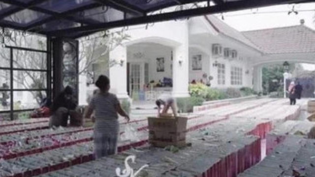 Tak Lagi Dihuni, 5 Potret Rumah Mewah Syahrini Bergaya Eropa Klasik di Bogor - Estetik dengan Nuansa Serba Putih