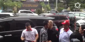 Ahmad Dhani, Senin (30/11/2017) memenuhi panggilan Polres Jakarta Selatan, terkait kasus ujaran kebencian.