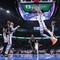 Pemain Thunder Chet Holmgren melakukan dunk saat melawan Spurs di game kelima final Wilayah Barat NBA 2026 (AFP)