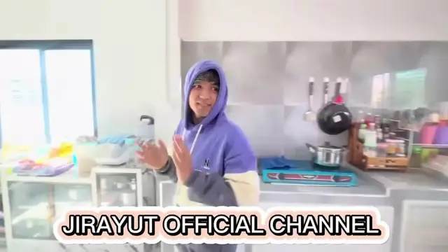 Sukses Berkarir di Indonesia, Ini Potret Dapur Rumah Jirayut yang Bergaya Minimalis dan Sederhana