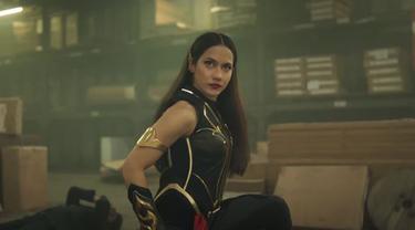 Sri Asih Rilis Official Trailer, Tampilkan Aksi Perdana Pevita Pearce Perankan Karakter Superhero