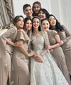 Bridesmaid Susan Sameh bertabur bintang, Natasha Wilona, Jihane Almira, dan Indah Permatasari tampil kompak mengenakan baju serba coklat dengan berbagai model sebagai dress code bridesmaid. [@natashawilona12]