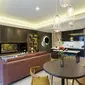 Desain ruang keluarga apartemen modern kontemporer karya Vindo Design. (dok. Arsitag.com/Dinny Mutiah)