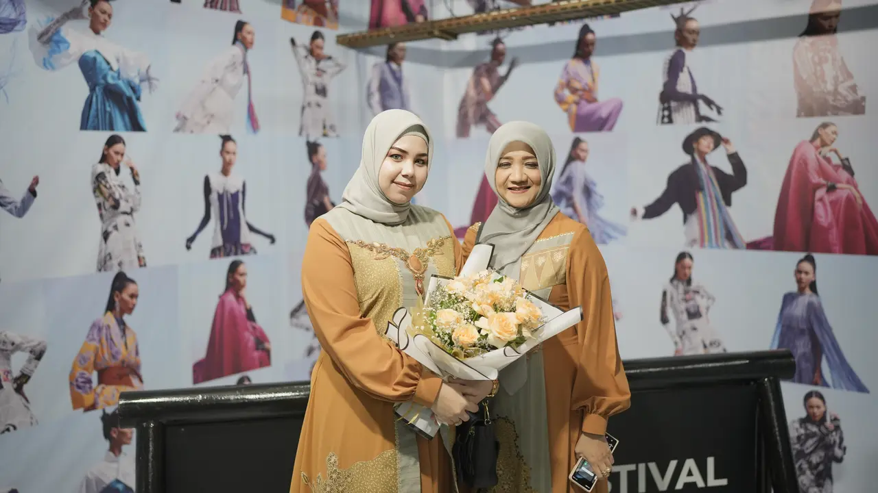 Lia Afif dan Ketua Dekranasda Kota Probolinggo