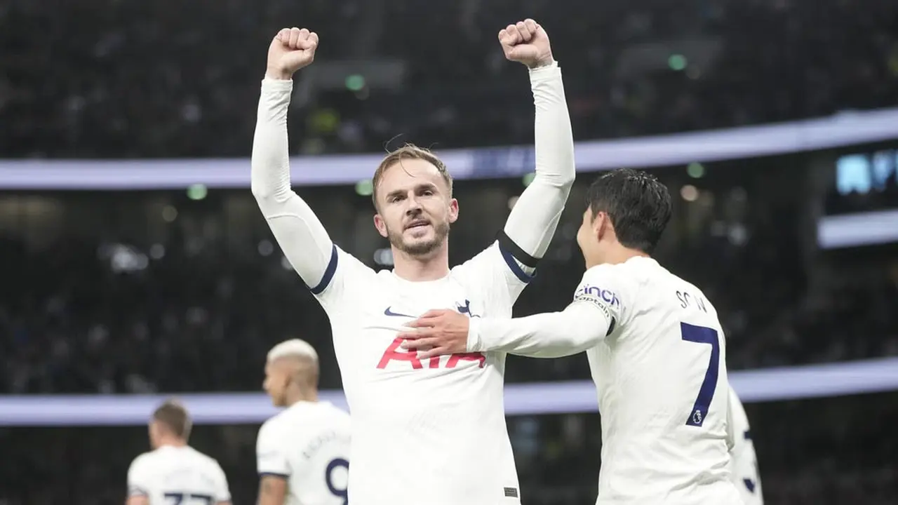 Foto: Aksi Kompak Son Heung-min dan James Maddison Bawa Tottenham Hotspur ke Puncak Klasemen Liga Inggris