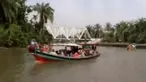 Sepekan pasca Lebaran kawasan wisata sungai Kualuh di Labuhanbatu, Sumatera Utara ramai dikunjungi warga.