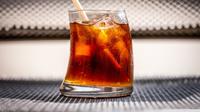 Cara tepat untuk berhenti minum soda. (Foto: Unsplash)