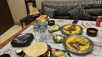 Tampilan porsi makanan khas Qatar saat Bola.com meliput Piala Dunia 2022. (Bola.com/Ade Yusuf Satria)