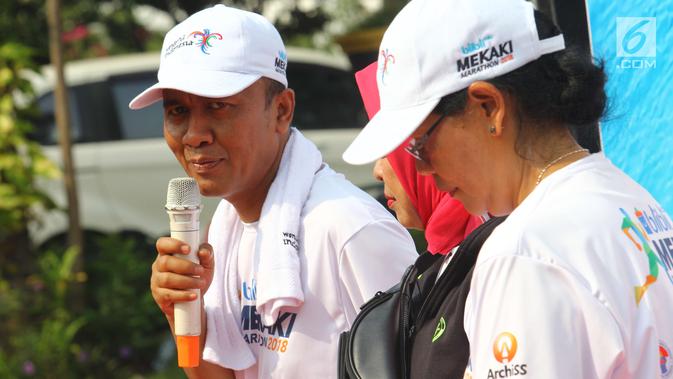 Bupati Lombok Barat, Fauzan Khalid dalam acara launching Blibli Mekaki Marathon 2018 di Kantor Kemenpar, Minggu (30/9). Event ini menjadi salah satu icon sport Lombok Barat yang diharapkan dapat menarik wisatawan untuk datang. (Liputan6.com/Angga Yuniar)