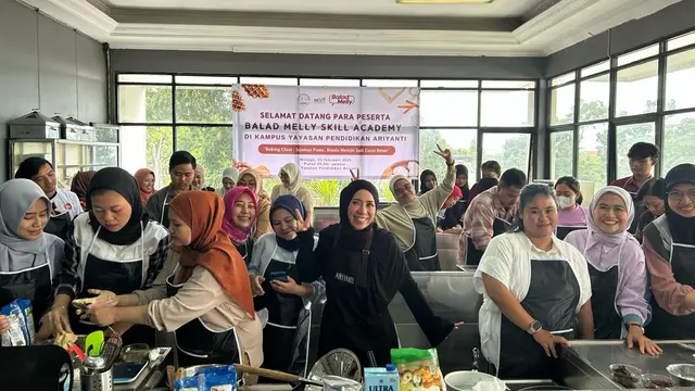 Melly Goeslaw Memasak