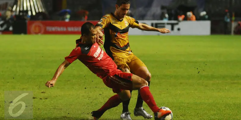 20160124-Laga Semen Padang vs Mitra Kukar-Helmi Tebe