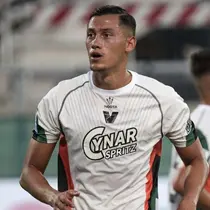 Jay Idzes saat memperkuat Venezia dalam laga di kandang Fiorentina dalam laga lanjutan Serie A 2024/2025, Minggu (25/8/2024). (Dok. Venezia)