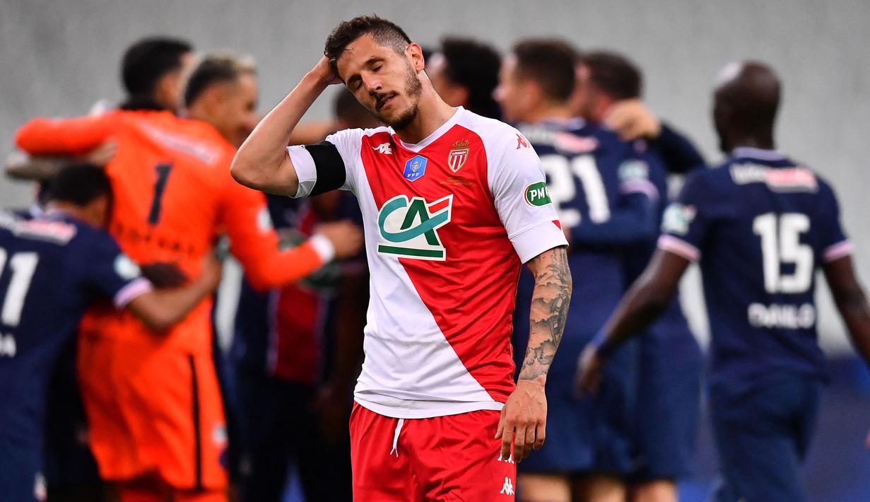 Stevan Jovetic menyandang status bebas transfer setelah dilepas oleh klubnya, AS Monaco. Dia bermain sebanyak 77 kali pertandingan di semua ajang dengan membukukan 21 gol. Sayangnya ia belum bisa mempersembahkan trofi untuk klubnya selama empat musim. (Foto: AFP/Franck Fife)