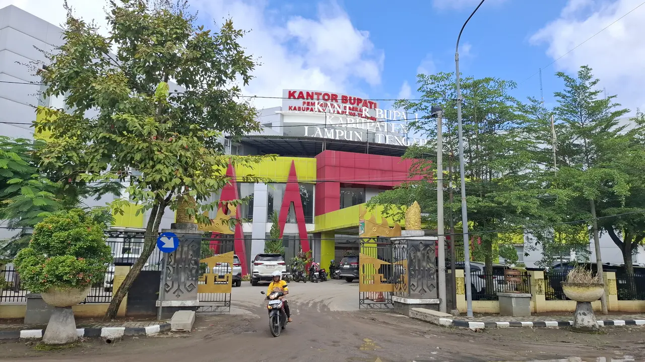 Gedung Pemkab Lampung Tengah