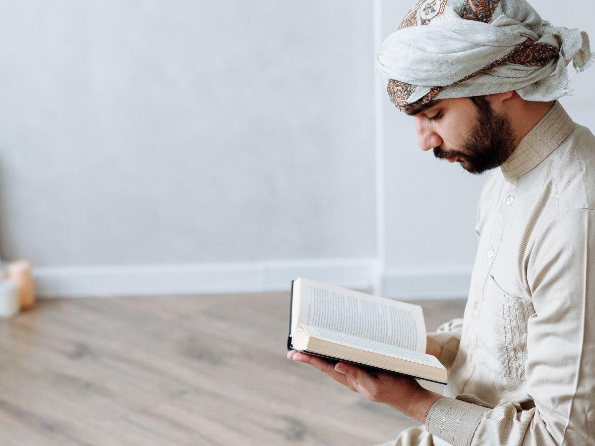 Keutamaan Membaca Surat Al Waqiah Setelah Salat Magrib