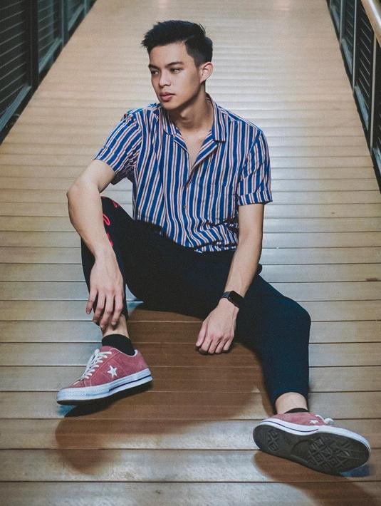 Foto Gaya Kasual Rey Mbayang Simpel Dan Keren Hot Liputan6 Com