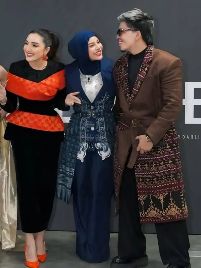 Aurel Hermansyah di X The League pakai songket modern. [@ashanty_ash]