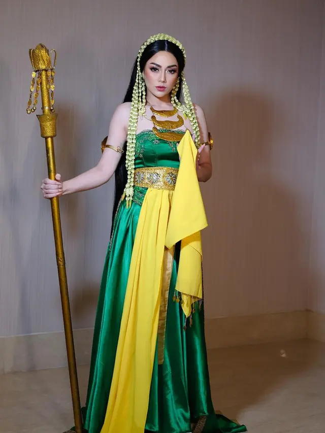 Celine Evangelista tampil cantik ala Nyi Roro Kidul