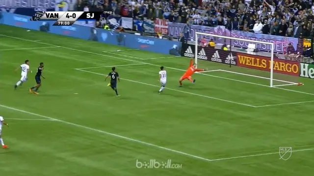 Berita video pemain asal Uruguay, Gabriel Mezquida, mencetak 2 gol setelah jadi pemain pengganti. This video presented by BallBall.