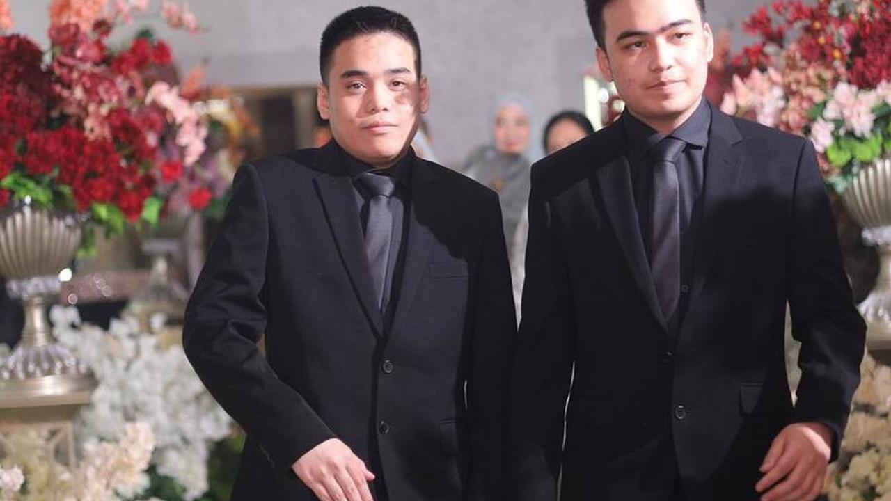 8 Potret Transformasi Anak Kembar Tengku Firmansyah dan Cindy Fatikasari, Kini Sudah 21 Tahun