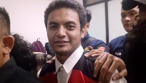 Vadel Badjideh jalani sidang lanjutan kasus dugaan pencabulan dan aborsi dengan korban putri Nikita Mirzani. Dalam sidang yang digelar tertutup, ia bersaksi.