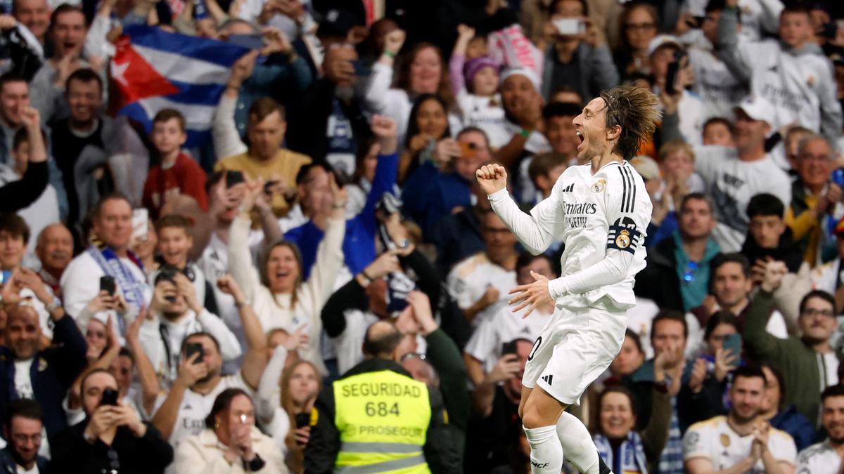 Luka Modric: Pemain Berpengalaman yang Tetap Jadi Pusat Permainan di Real Madrid