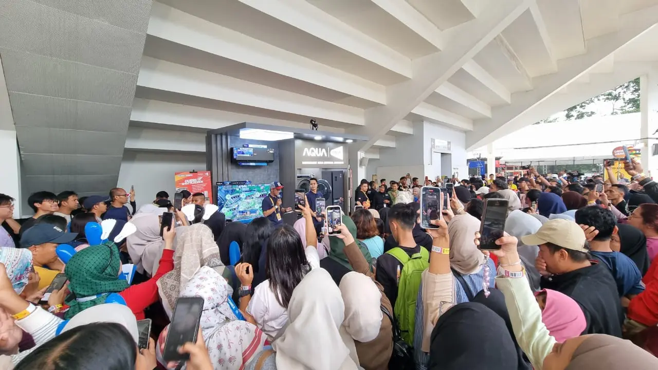 Sedang Cedera, Anthony Ginting Tetap Semangat Temui Fans di Indonesia Masters 2025