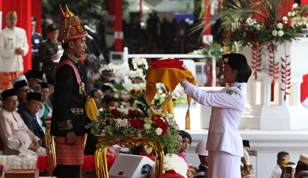 FOTO Presiden Jokowi Pimpin Upacara HUT ke73 RI di Istana Merdeka