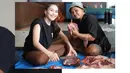 <p>Kali ini dia tidak melewatkan Idul Adha bersama orangtuanya. Sebab, Umi Kalsum dan Ayah Rozak sedang menjalankan ibadah haji. (Foto: Instagram/ ayutingting92)</p>