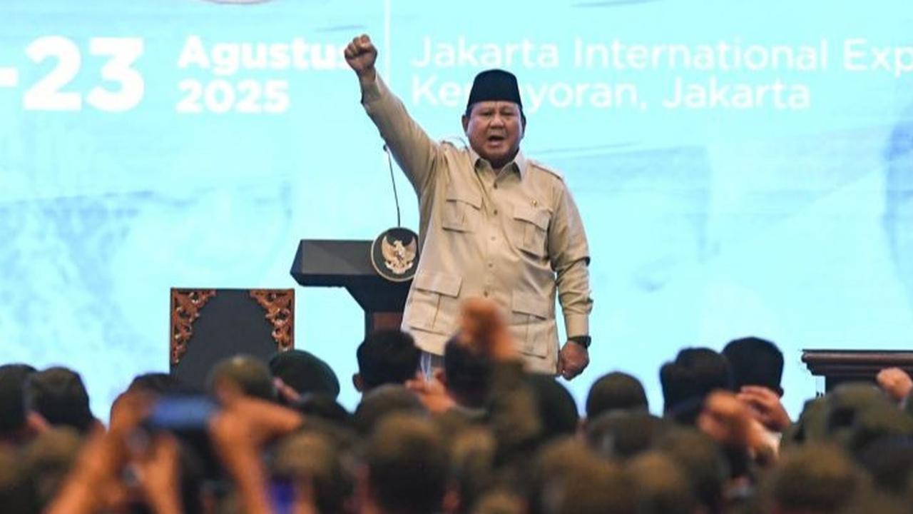 Ini Alasan Prabowo Beri Tanda Kehormatan ke Sejumlah Menteri-Wamen Meski Baru Jabat 10 Bulan