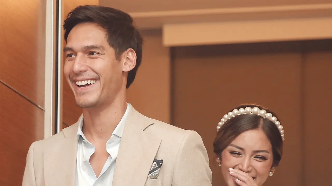 [Fimela] Lamaran Jessica Iskandar dan Richard Kyle