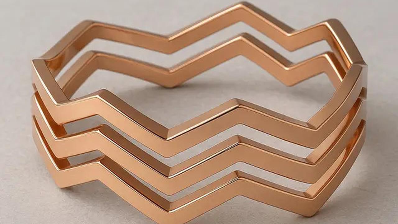 7 Model Gelang Emas Gelombang Bertumpuk yang Lagi Tren di 2025
