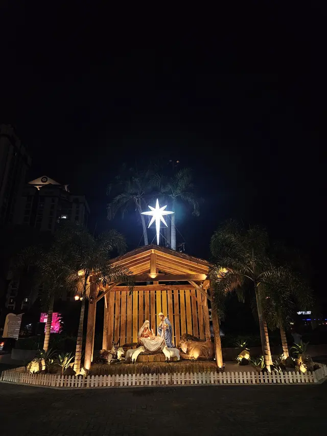 menyemarakkan perayaan Natal 2024 dan Tahun Baru 2025, LippoLand TMD menghadirkan sebuah dekorasi kota yang merepresentasikan kelahiran Yesus Kristus (Nativity). (Dok Lippo)