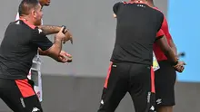 Pelatih Tunisia, Mondher Kebaier melancarkan protes keras terhadap wasit asal Zambia, Janny Sikazwe yang melakukan blunder dengan meniup peluit panjang pada menit ke-85 pada pertandingan melawan Mali di Piala Afrika 2021 (Issouf SANOGO / AFP)