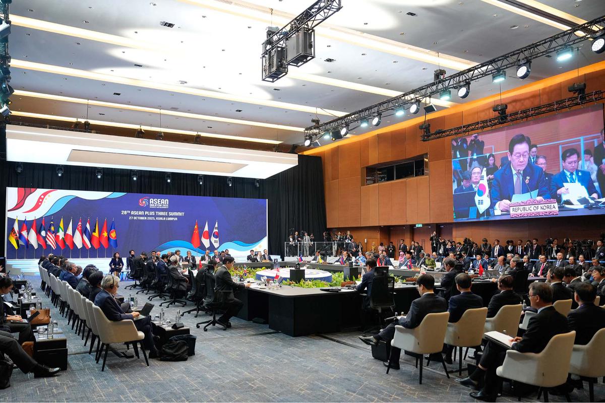 FOTO: KTT ASEAN ke-47 di Kuala Lumpur, Presiden Prabowo Hadiri Pertemuan Strategis dengan Para Pemimpin Asia