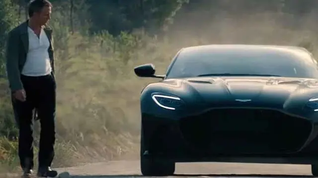 Aston Martin DBS Superlegera James Bond