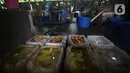 Sejumlah tahu hasil produksi di salah satu sentra produksi tahu di Jakarta, Selasa (25/5/2021). Pada pertengahan Mei 2021, harga kedelai dunia berada di kisaran Rp10.084/kg harga akhir, naik sekitar 11,2 persen dibanding April 2021. (Liputan6.com/Johan Tallo)