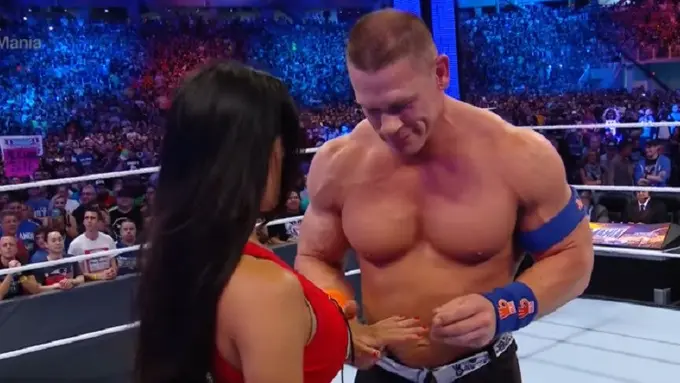 John Cena lamar kekasihnya, Nikki Bella, Minggu (2/4/2017). (via. Youtube)