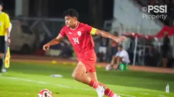 Timnas Indonesia unggul 1-0 atas Myanmar lewat gol yang dicetak Asnawi Mangkualam pada menit ke-77. Gol Asnawi Mangkualam tercipta setelah memanfaatkan kemelut dari lemparan ke dalam Pratama Arhan. (Foto: PSSI)