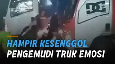 Seorang pengemudi truk batubara pecahkan kaca truk sayur. Kejadian itu terjadi di Tembesi, Jambi