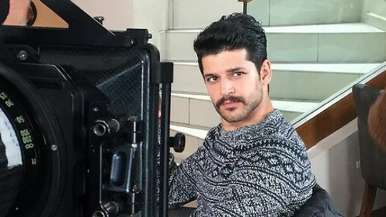 Paman Selim di Serial Elif yang Tampan dan Penyayang