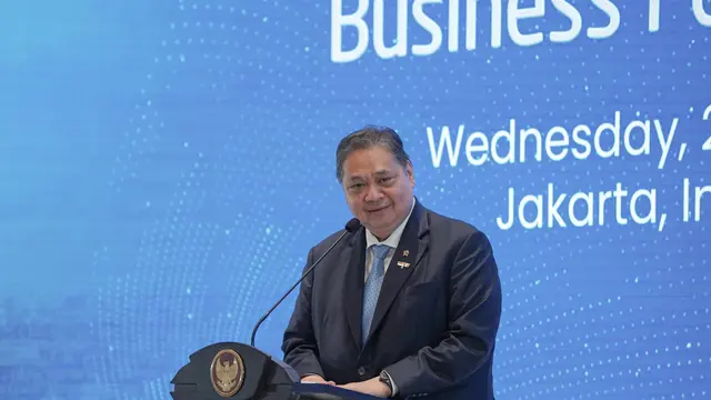 Menteri Koordinator Bidang Perekonomian Airlangga Hartarto dalam acara Indonesia – France Business Forum 2025