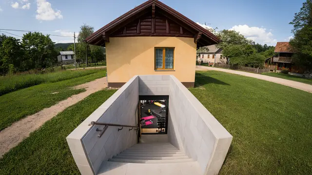 Gambar Desain Rumah Kecil dengan Basement/ChatGPT