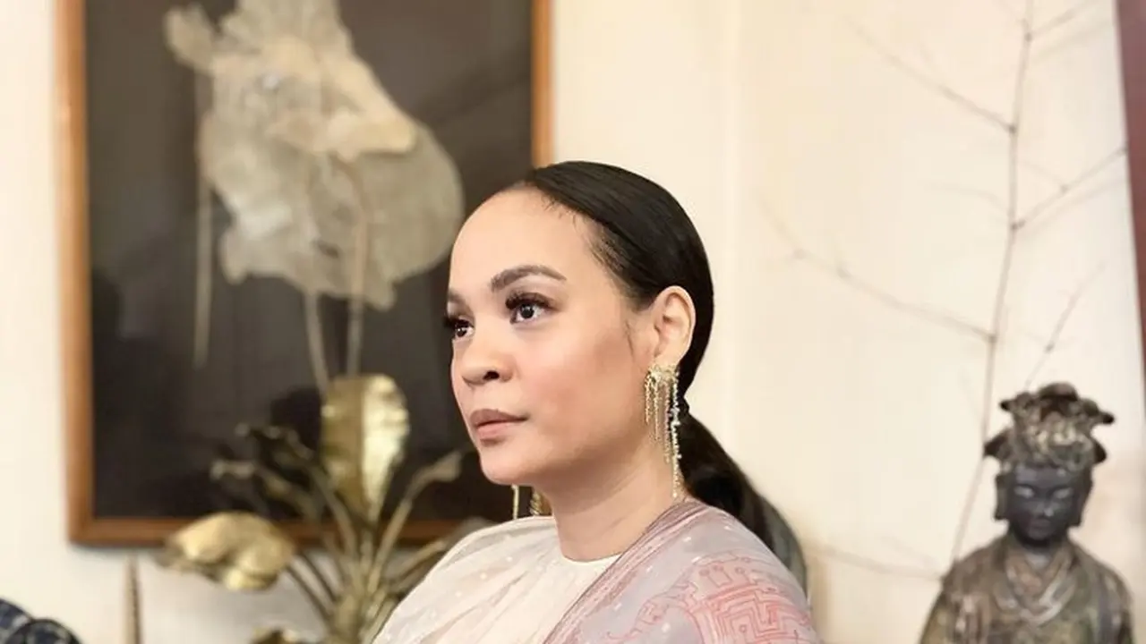 Managing Editor Fashion, Beauty, & Lifestyle Fimela.com Adinda Tri Wardhani