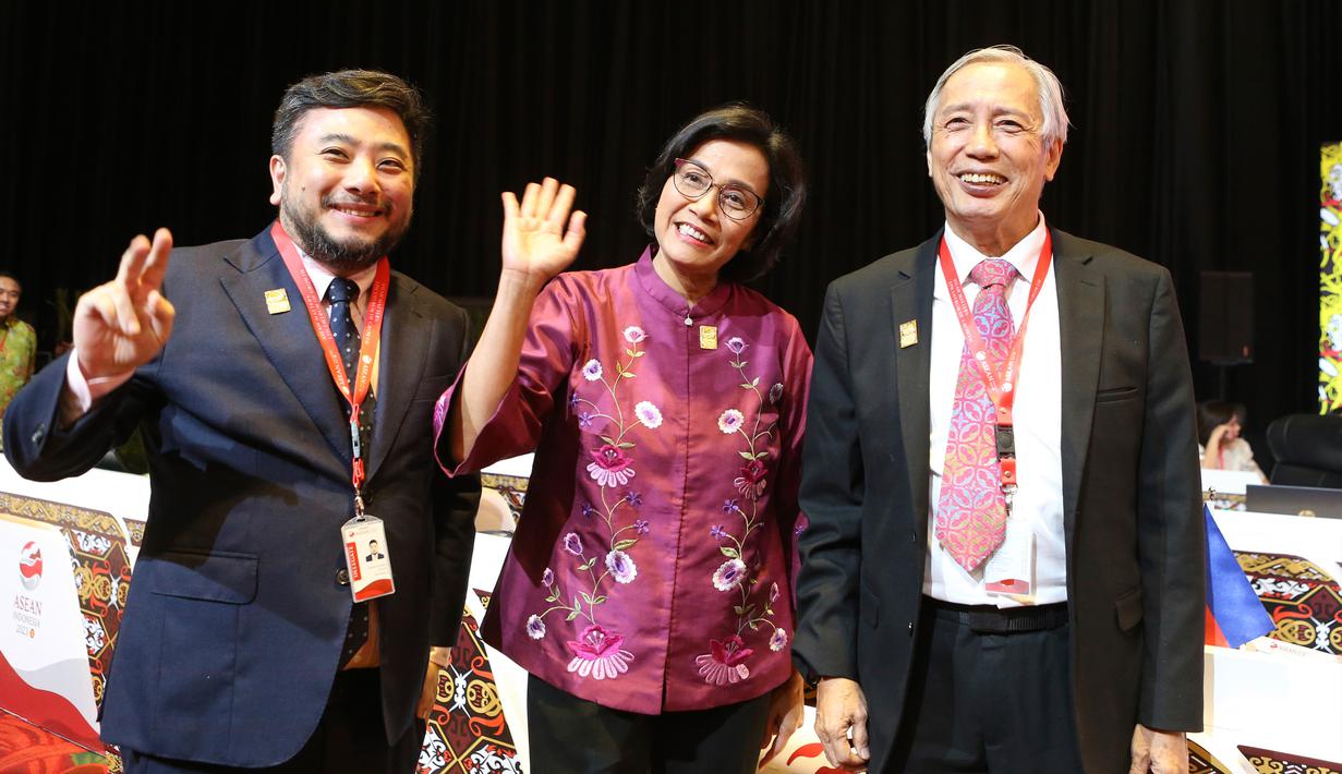 Sri Mulyani mengingatkan agar tidak lengah dan berpuas diri, serta selalu bersiap pada kemungkinan guncangan pada ekonomi. (AP Photo/Firdia Lisnawati)