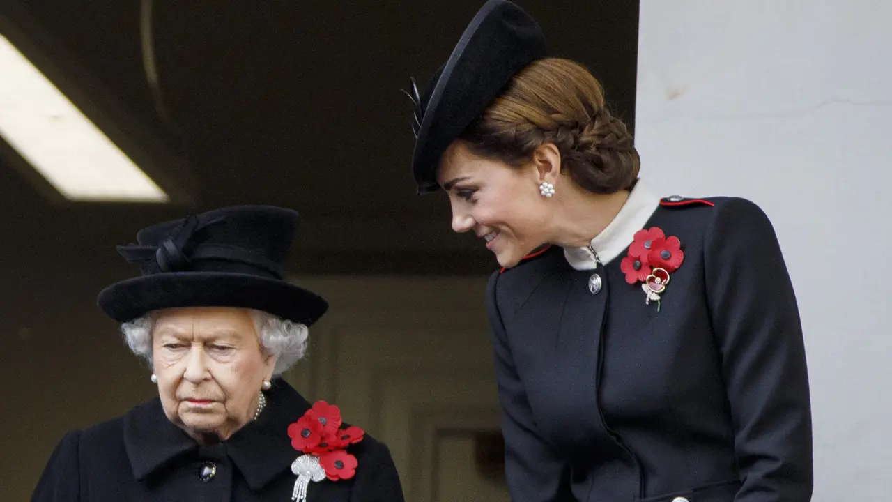 Tata Rambut Kate Middleton di Remembrance Day Service Jadi Sorotan