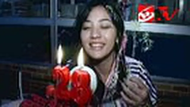 Hari Jadi, Hesti dapat Kejutan dari Suami