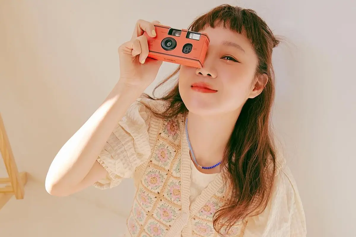 Potret Manis Gong Hyo Jin yang Awet Muda di Usia 42 Tahun